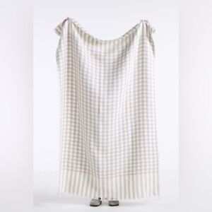NWT Anthropologie Houndstooth Throw Blanket